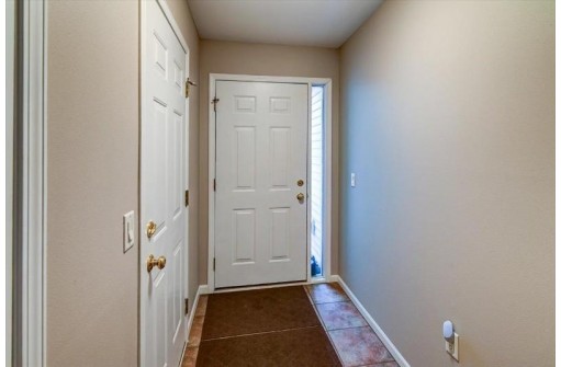 3008 Edmonton Drive, Sun Prairie, WI 53590