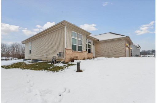 11326 N Crestwood Drive, Edgerton, WI 53534