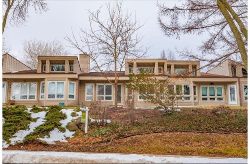 6908 Harvest Hill Road, Madison, WI 53717