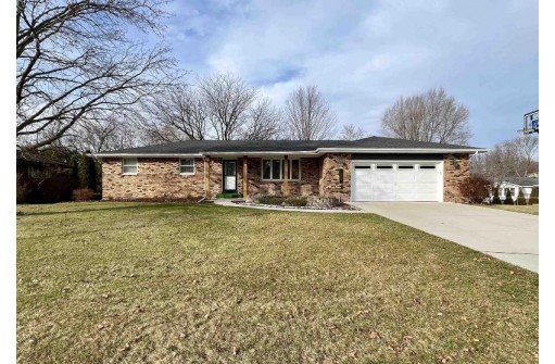 1043 Park Ridge Road, Janesville, WI 53546