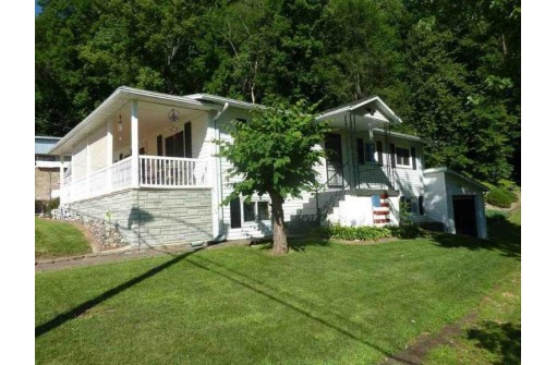 518 Mulberry Drive, Cassville, WI 53806-0000