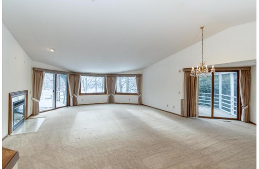 5255 Anna Lane, Middleton, WI 53562