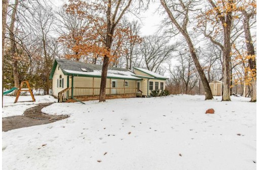 W865 Taylor Trail, Brodhead, WI 53520