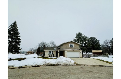 520 Meadow Green Court, Monroe, WI 53566