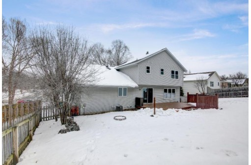 300 Forreston Drive, Cottage Grove, WI 53527