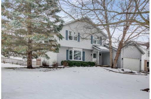 300 Forreston Drive, Cottage Grove, WI 53527