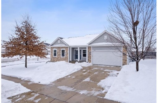 4442 Memorial Circle, Windsor, WI 53598