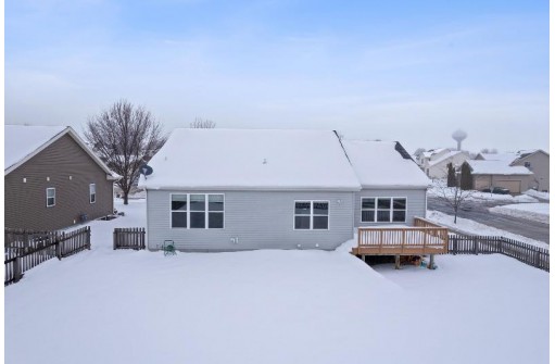 4442 Memorial Circle, Windsor, WI 53598