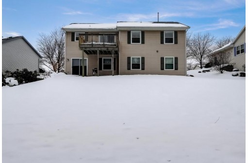 713 Brookview Trail, Mount Horeb, WI 53572