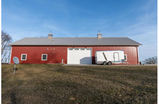 539 Ayen Road, Hollandale, WI 53544