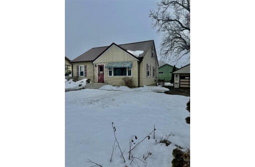 611 S Iowa Street, Dodgeville, WI 53533