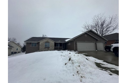 3713 Falcon Ridge Drive, Janesville, WI 53548