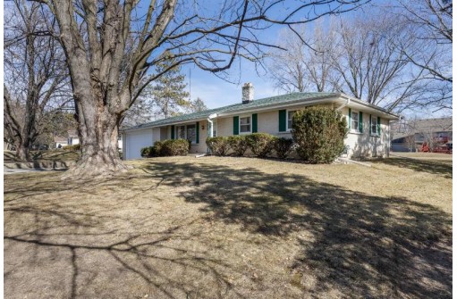 N1514 Poeppel Road, Fort Atkinson, WI 53538