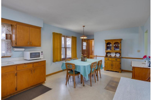 N1514 Poeppel Road, Fort Atkinson, WI 53538