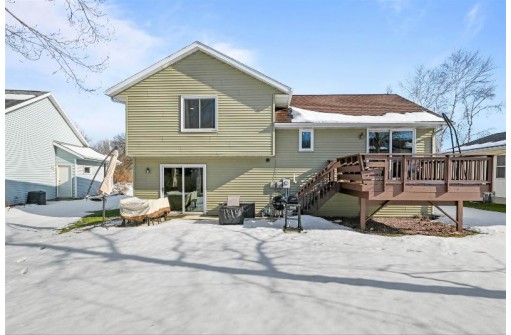 1012 Castle Drive, Sun Prairie, WI 53590