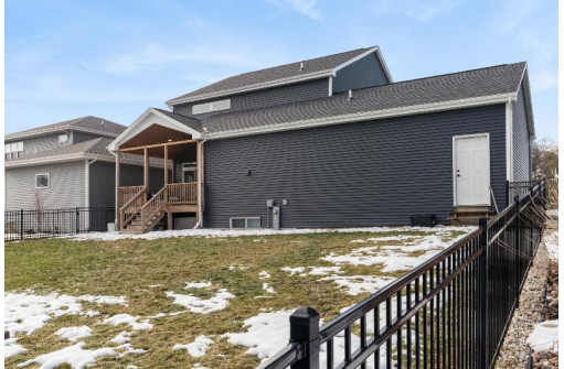 2776 Frisee Drive, Fitchburg, WI 53711