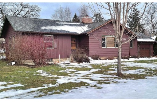 309 Loomis Drive, Mauston, WI 53948