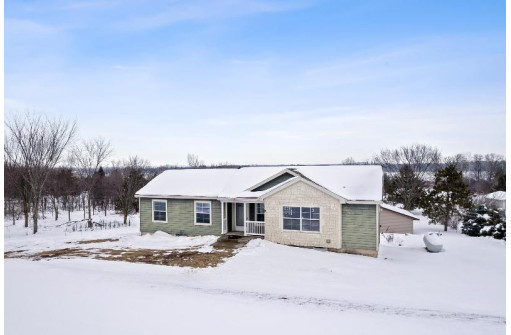 W5742 Lakeview Drive, Montello, WI 53949