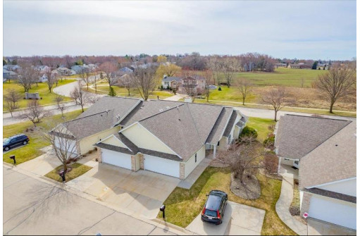 704 Creek Edge Drive 6, DeForest, WI 53532