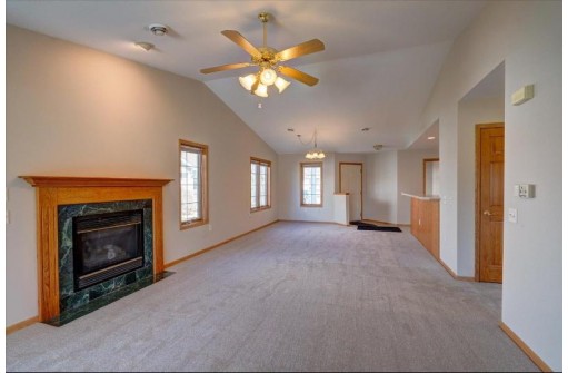 704 Creek Edge Drive 6, DeForest, WI 53532