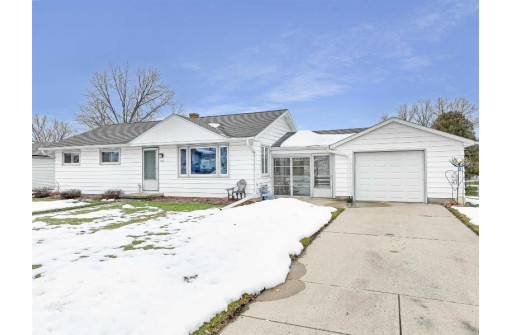 1303 Valview Court, Watertown, WI 53098