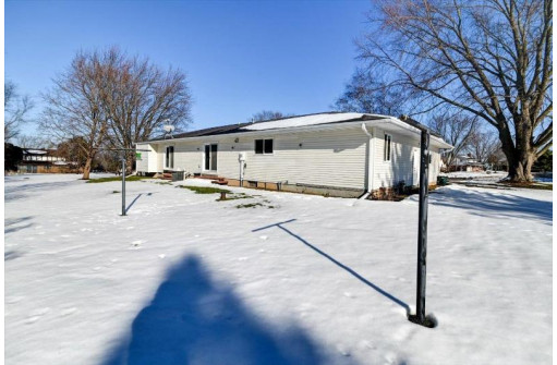 6757 Prairie View Drive, Sun Prairie, WI 53590