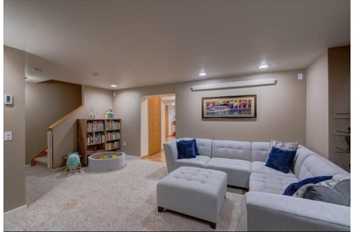 3909 Ambleside Drive, Madison, WI 53719