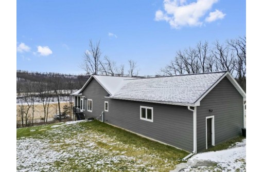 7888 Crystal Lake Road, Lodi, WI 53555