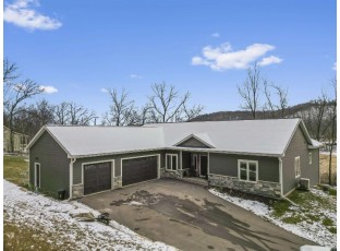 7888 Crystal Lake Road Lodi, WI 53555