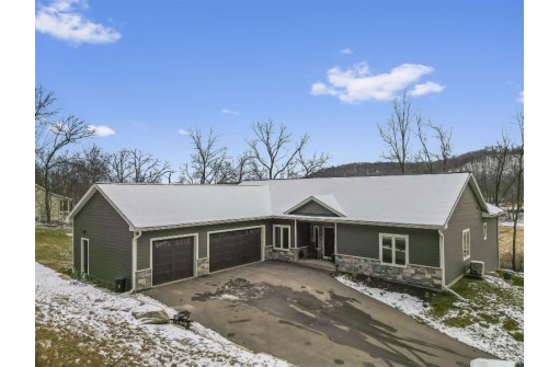 7888 Crystal Lake Road, Lodi, WI 53555