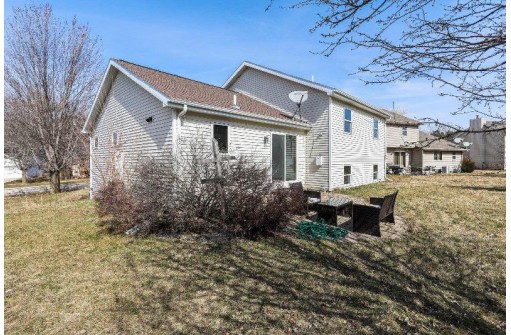 5511 Sparkle Stone Crescent, Fitchburg, WI 53711