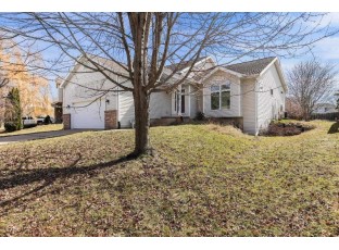 5511 Sparkle Stone Crescent Fitchburg, WI 53711