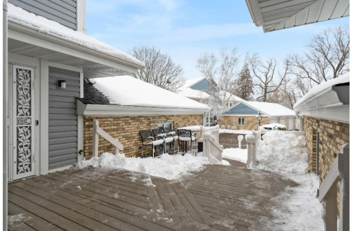 5326 Lighthouse Bay Drive, Madison, WI 53704