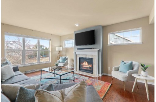 2910 Winter Park Place, Madison, WI 53719