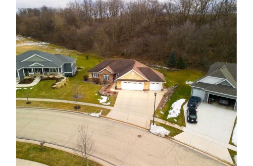 156 Valle Tell Drive, New Glarus, WI 53574