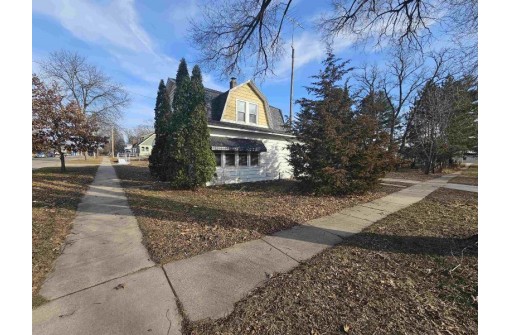 411 E May Street, Adams, WI 53910