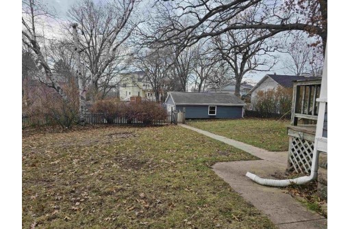 624 S Garfield Avenue, Janesville, WI 53545