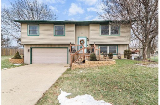 10 Washburn Road, Deerfield, WI 53531