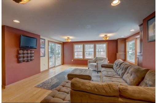 3 Rosewood Circle, Madison, WI 53711