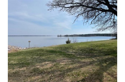 L36 Halls Point Road, Necedah, WI 54646