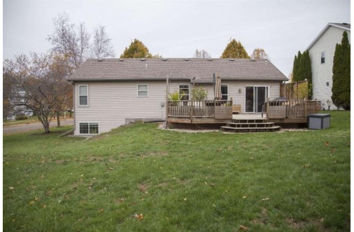 100 Terrace Court, Mount Horeb, WI 53572