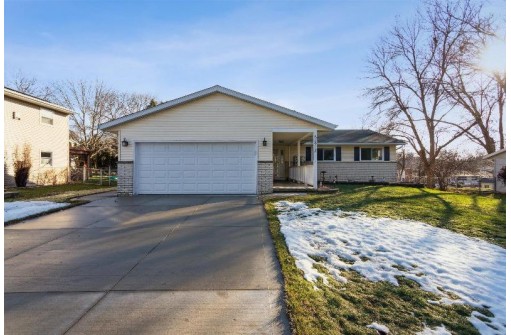 5205 Cook Street, McFarland, WI 53558