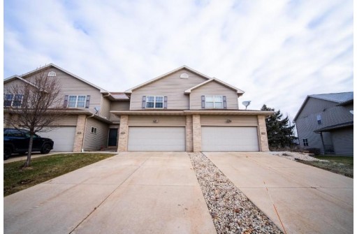 555 Kelvington Drive #3, Sun Prairie, WI 53590