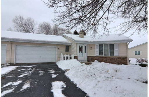 4007 Dorchester Drive, Janesville, WI 53546