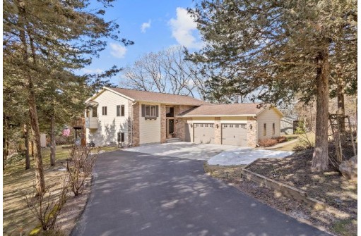 S4367 Cedarberry Lane, Baraboo, WI 53913