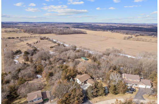 S4367 Cedarberry Lane, Baraboo, WI 53913