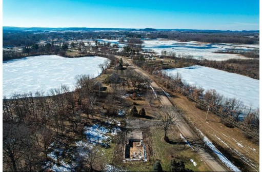 711 Hog Island Road, New Lisbon, WI 53950