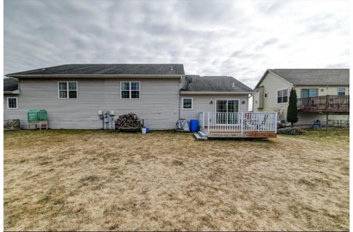 142 Community Drive, Fall River, WI 53932