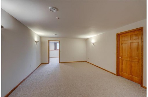 643 Springbrook Circle 40, DeForest, WI 53532