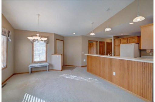 643 Springbrook Circle 40, DeForest, WI 53532